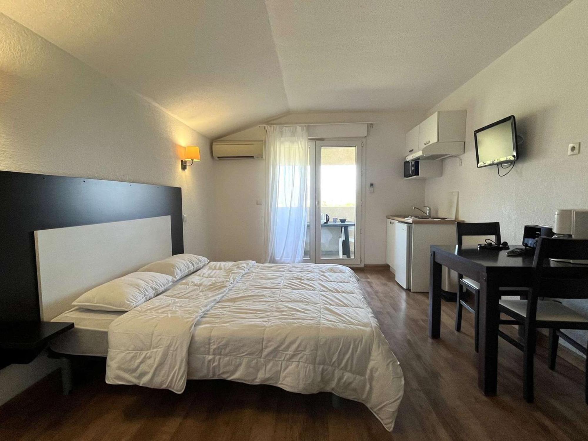 Studio Cosy A Saint-Florent Avec Piscine, Clim, Parking Pres De La Plage - Fr-1-650-38 Apartman Kültér fotó